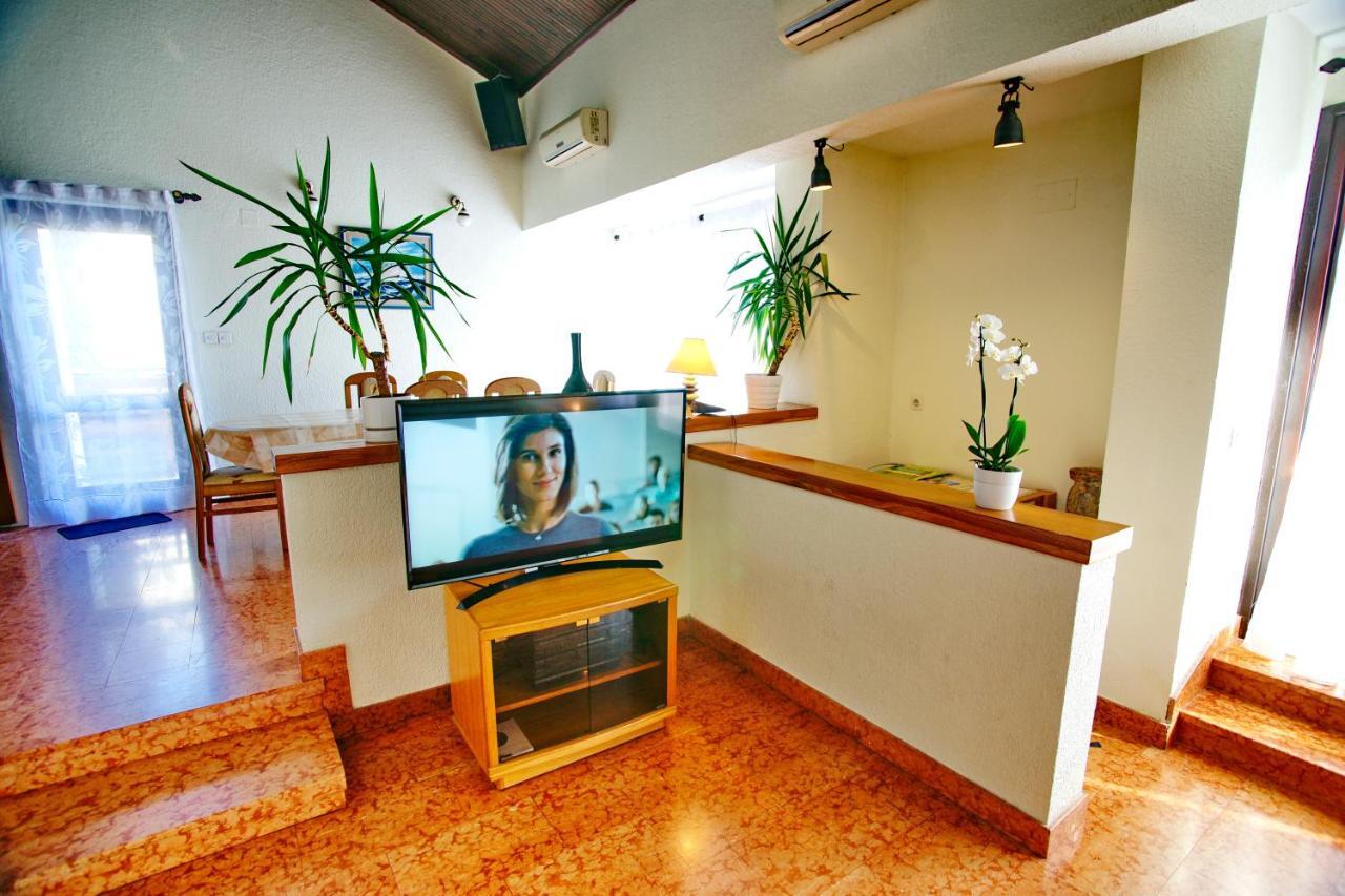 Ferienwohnung Amazing Sea Views Veglia House Exterior foto